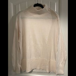 Banana Republic Women’s Turtleneck Sweater Size Medium M CREAM Ivory Knit Cotton